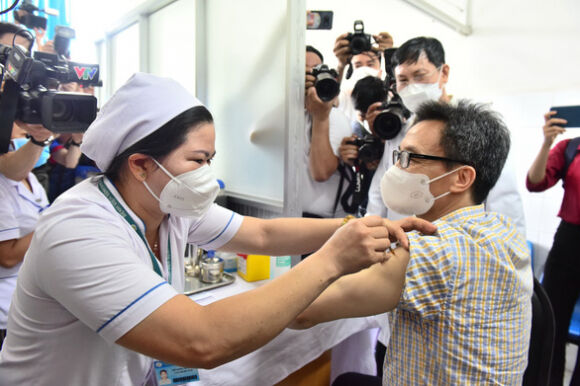 5 Pho Thu Tuong Vu Duc Dam Kiem Tra Cong Tac Phong Chong Sot Xuat Huyet Tai Tphcm