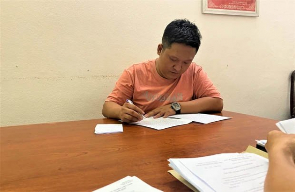 1 Ban Cung Vi Chung Khoan Thanh Nien Thue 2 O To Roi Mang Di Ban