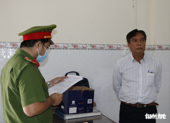 1 Bat 2 Cuu Lanh Dao Quy Tin Dung Ky Khong Lay 22 Ti Dong