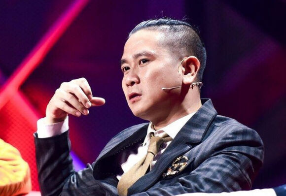 1 Me Ho Hoai Anh Da Lien Lac Duoc Voi Con Trai Hien Van Dang O Tay Ban Nha Va Khoc Khi Noi Chuyen Voi Me