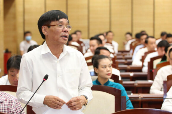 1 Chat Van Ve Thu Pham Khien Ha Noi Cu Mua La Ngap