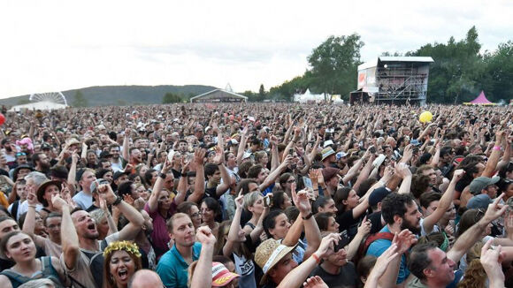 1 Covid 19 Mot Lan Nua Lay Lan Manh Tai Chau Au Gioi Chuc Keu Goi Deo Khau Trang Va Cac Bien Phap Chong Dich