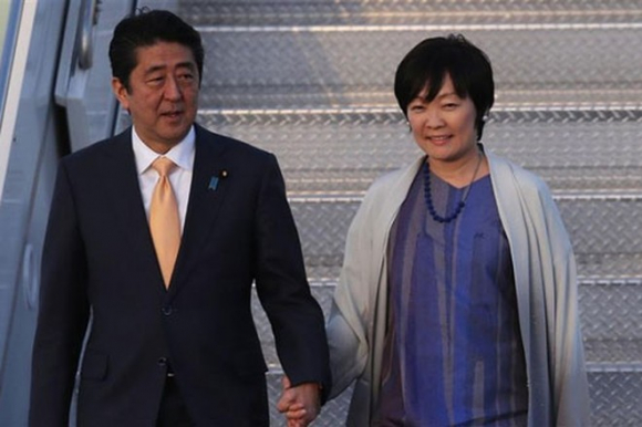 1 Tinh Yeu Ben Chat Ong Abe Shinzo Danh Cho Vo