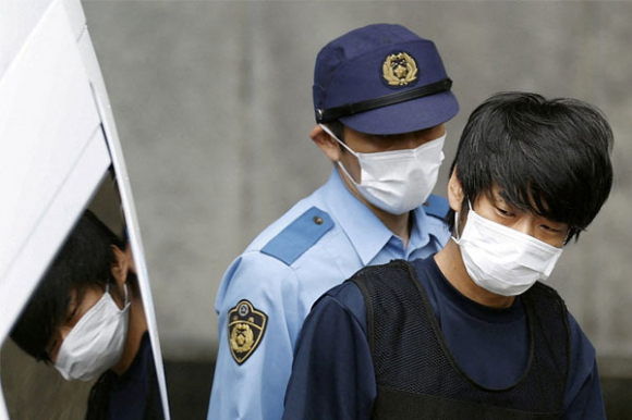 1 Loi Khai Chan Dong Ve Sung Tu Che Cua Nguoi Am Sat Ong Abe