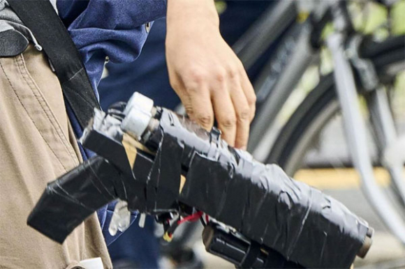 2 Loi Khai Chan Dong Ve Sung Tu Che Cua Nguoi Am Sat Ong Abe