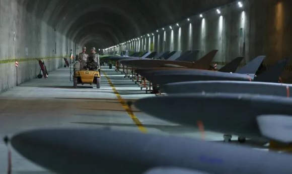 1 My Cao Buoc Iran Cung Cap Cho Nga Hang Tram May Bay Chien Dau Khong Nguoi Lai