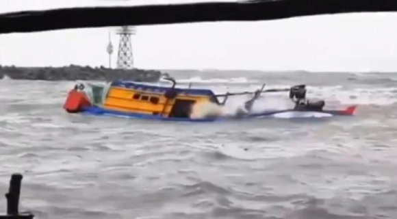 1 Thoi Tiet Xau Keo Dai Hon 41000 Du Khach Bi Ket Lai Phu Quoc