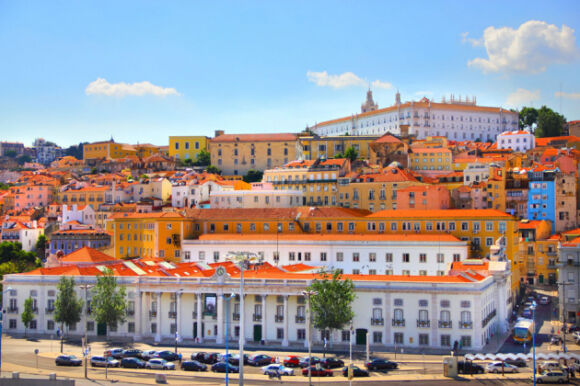 2 Nha Giau Viet Chuyen Huong Mua Quoc Tich Chau Au