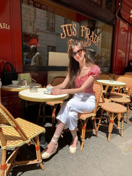 2 Phu Nu Phap Tich Cuc Lang Xe 4 Kieu Giay Nay Bao Sao Gu Thoi Trang Sanh Dieu Va Thanh Lich Quanh Nam