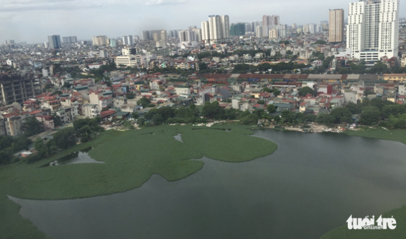 1 Dam Nuoc Lon O Ha Noi Bi Xam Lan Ngay Dem