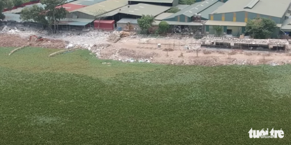 2 Dam Nuoc Lon O Ha Noi Bi Xam Lan Ngay Dem