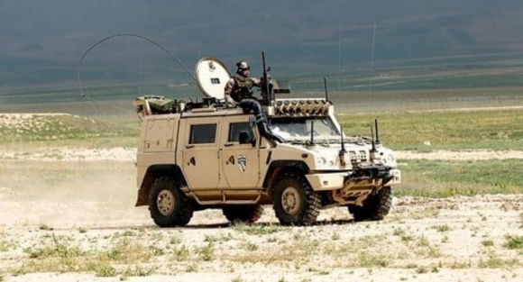 2 Xe Boc Thep Duoc Nuoc Ngoai Vien Tro O At Chuyen Den Ukraine