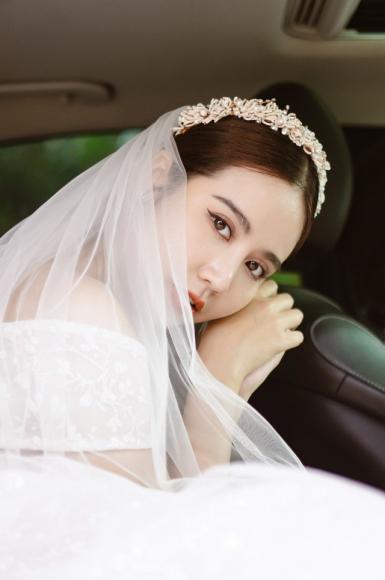 3 Huyen Lizzie Dinh Tu Lam Ro Tin Hen Ho Sau Anh Cuoi O Thuong Ngay Nang Ve