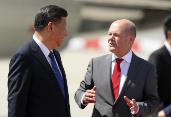 1 The Tien Thoai Luong Nan Cua Duc Ve Trung Quoc