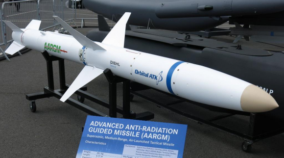 8 Ukraine Duoc My Bi Mat Tuon Sat Thu Diet Radar Agm 88 Rong Lua S 300s400 Nga Gap Nguy