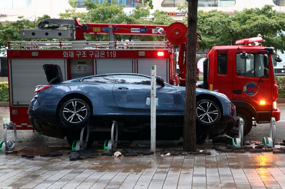 3 Nguoi Viet O Han Quoc Bang Hoang Truoc Tran Mua Lu Lich Su