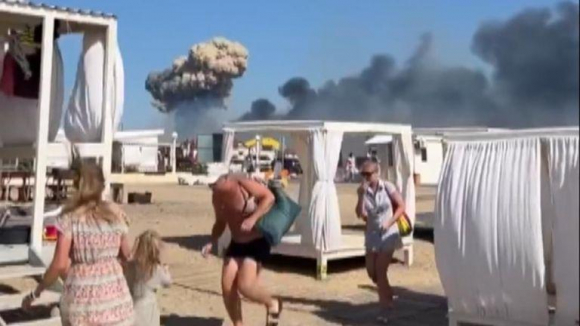 12 Bao Nhieu May Bay Nga Tai Can Cu Saki Bi Hu Hai Sau Vu No Lon