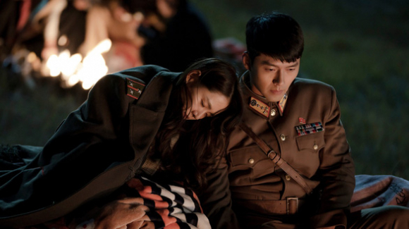 Phim Hàn 'thao túng tâm lý' các cô gái trẻ phương Tây, khiến họ đến Hàn Quốc và vỡ mộng ra sao?