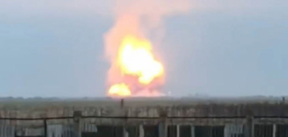 1 Kho Vu Khi O Crimea Tiep Tuc Phat No Sang Ngay Thu Hai