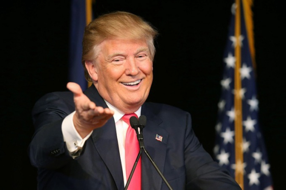 1 Ong Trump Nhan Tien Tai Tro Tang Vot Sau Vu Fbi Kham Xet Tu Dinh