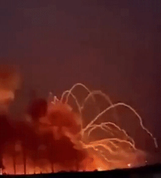 1 No Lon Tai Kho Vu Khi Cua Quan Doi Nga Gan Bien Gioi Ukraine