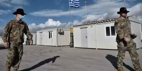 2 Cang O Hy Lap Tro Thanh Trung Tam Tap Ket Vu Khi Cua My