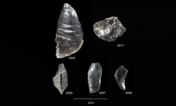 Phát hiện 337 mảnh thạch anh trong suốt tại di chỉ 6.000 năm