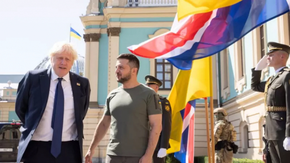 1 Boris Johnson Chiu Dung Khung Hoang Nang Luong De Chong Lai Nga O Ukraine