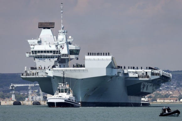 1 Tau San Bay Lon Nhat Cua Anh Bi Hong Khi Vua Ra Khoi Di Tap Tran