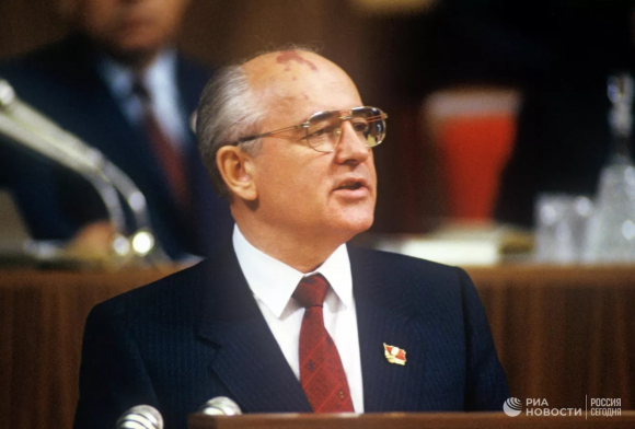 1 Lanh Dao The Gioi Chia Buon Ve Su Ra Di Cua Ong Gorbachev