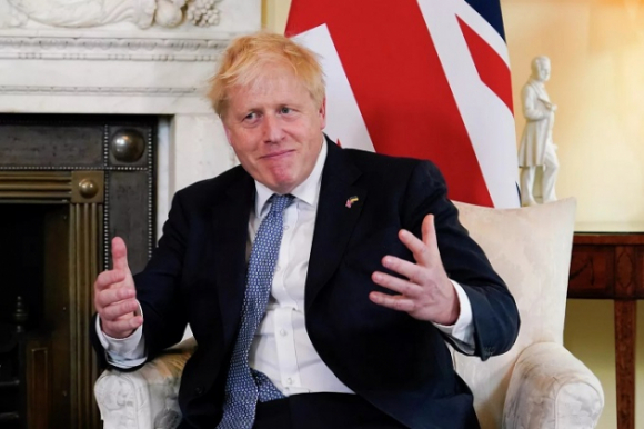 1 Thu Tuong Johnson Khuyen Nguoi Anh Nen Mua Am Moi De Tiet Kiem Dien