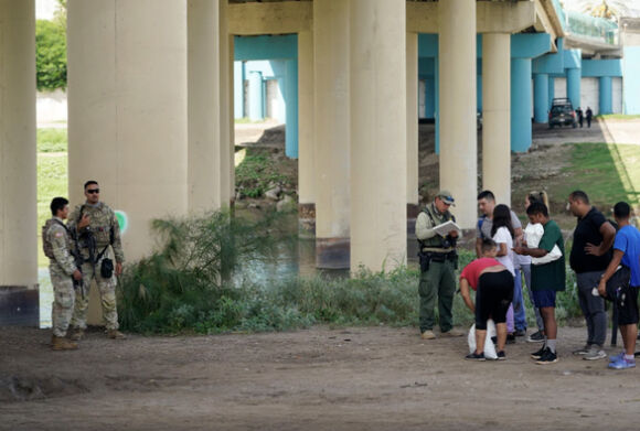 1 Gan Tram Nguoi Vuot Song Sang My 8 Nguoi Tu Vong