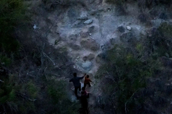 5 Tin The Gioi 4 9 Tho Va Hy Lap Cang Thang Ong Johnson Lam Gi Sau Khi Roi Ghe Thu Tuong