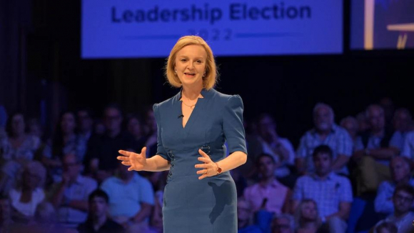 5 Tan Thu Tuong Liz Truss Mang Bong Dang Ba Dam Thep Cua Anh