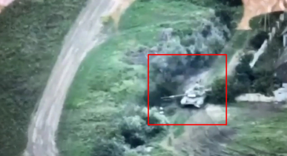 1 Trung Ten Lua Cua Ukraine Xe Tang Nga Boc Chay Du Doi