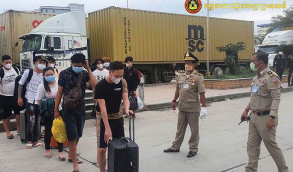 1 4 Nguoi Viet Cau Cuu Duong Day Nong Chong Buon Nguoi Campuchia