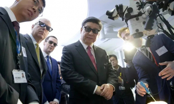 1 Dai Hoc Hoang Gia London Dong Cua Trung Tam Do Trung Quoc Tai Tro