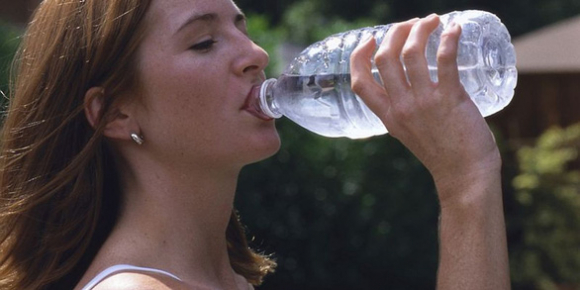 Đồ nhựa có thể làm bạn béo phì