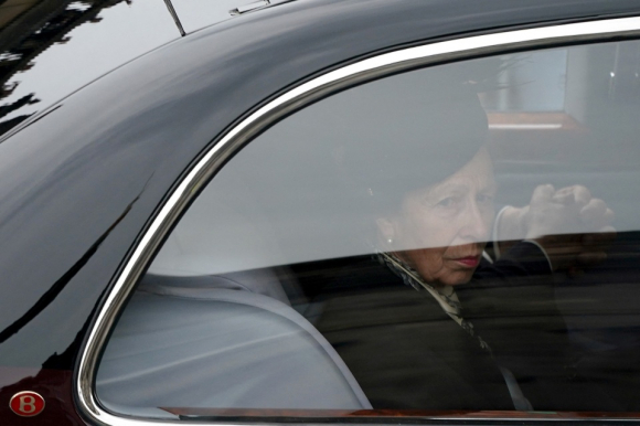 3 Hang Dai Nguoi Tien Dua Linh Cuu Nu Hoang Anh Den Dien Holyroodhouse