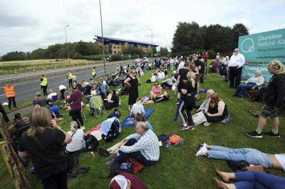 4 Hang Dai Nguoi Tien Dua Linh Cuu Nu Hoang Anh Den Dien Holyroodhouse