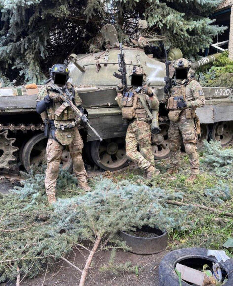 1 Xe Tang T 62 Mv Cua Nga Lot Vao Tay Quan Doi Ukraine