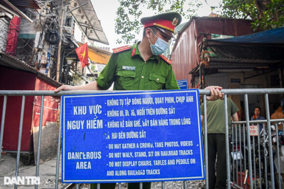 5 Khong Co Ca Phe Duong Tau Ha Noi Van Con Nhieu Diem Den Hap Dan An Toan