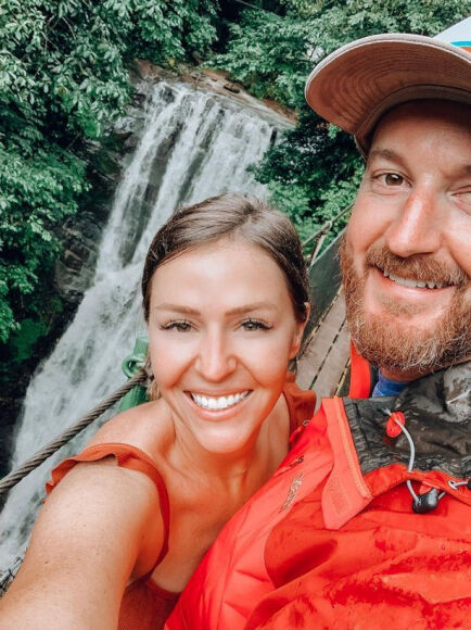 1 Nhan Ra Minh Dong Tinh Nguoi Phu Nu Ly Hon Va Du Lich Khap Noi