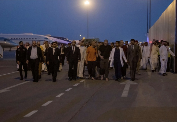 1 Nga Va Ukraine Bat Ngo Trao Doi Hang Tram Tu Binh