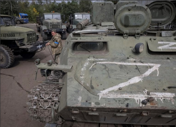 2 Hinh Anh Ukraine Thu Giu Nhieu Xe Tang Nga Bo Lai