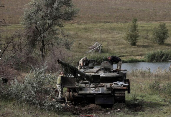 7 Hinh Anh Ukraine Thu Giu Nhieu Xe Tang Nga Bo Lai