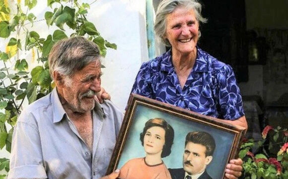 Sống thọ đến 90 tuổi mà không đau ốm, người dân ở hòn đảo này cất giữ 6 bí quyết đơn giản