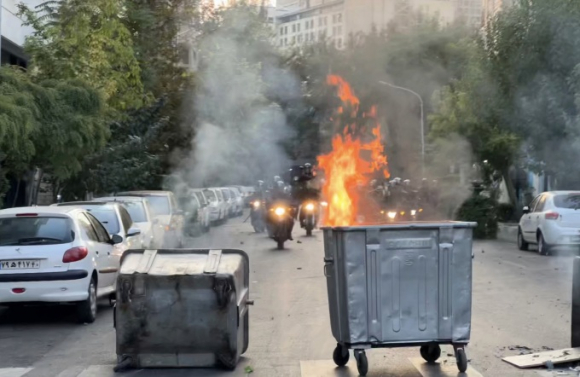 1 Bieu Tinh Rung Chuyen Iran Tong Thong Ra Lenh Xu Ly Quyet Doan