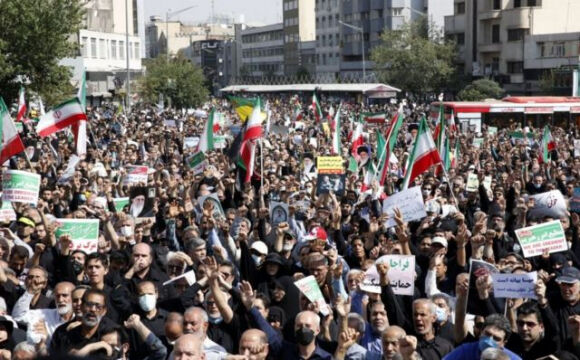 2 Elon Musk Kich Hoat Starlink Cho Iran Trong Luc Bieu Tinh Tiep Tuc