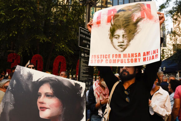 9 Bieu Tinh Rung Chuyen Iran